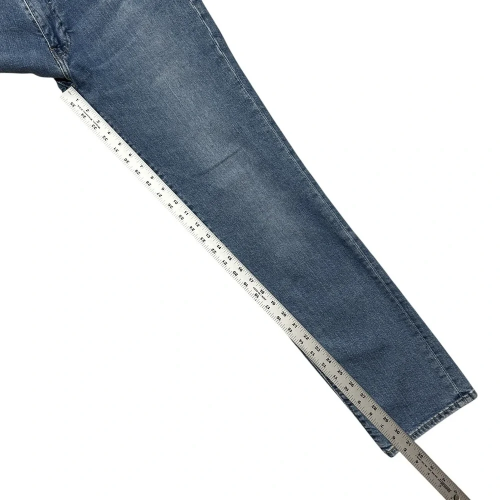 LEVI'S 541 Athletic Taper Jeans Mens 31x32 Premium Stretch Medium Wash Denim
